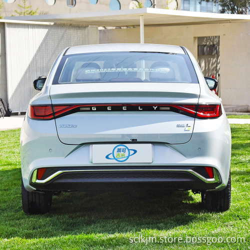 В складе 2022 Geely Emgrand L Четырехколесная заглушка в гибридной верхней скорости 230 км/ч 1,5 ТД 100 км супер компакт
